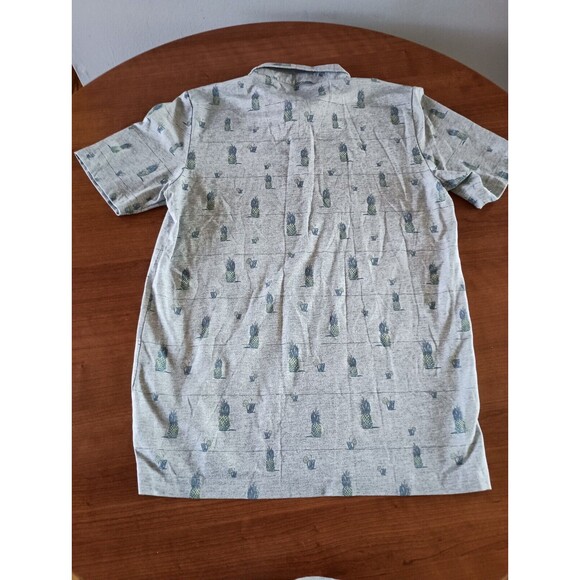 Travis Mathew Shirt Mens Medium Gray Golf Polo Hawaiian Pineapple Print - Picture 7 of 8